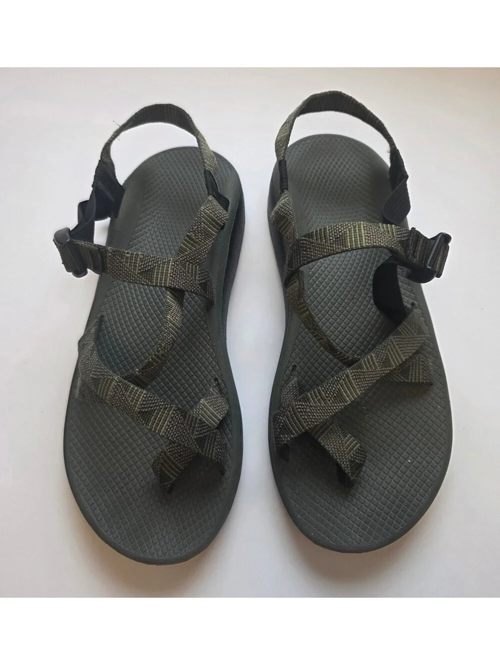 Chaco Men's Outdoor Strappy Green and Black Sandals Size 13